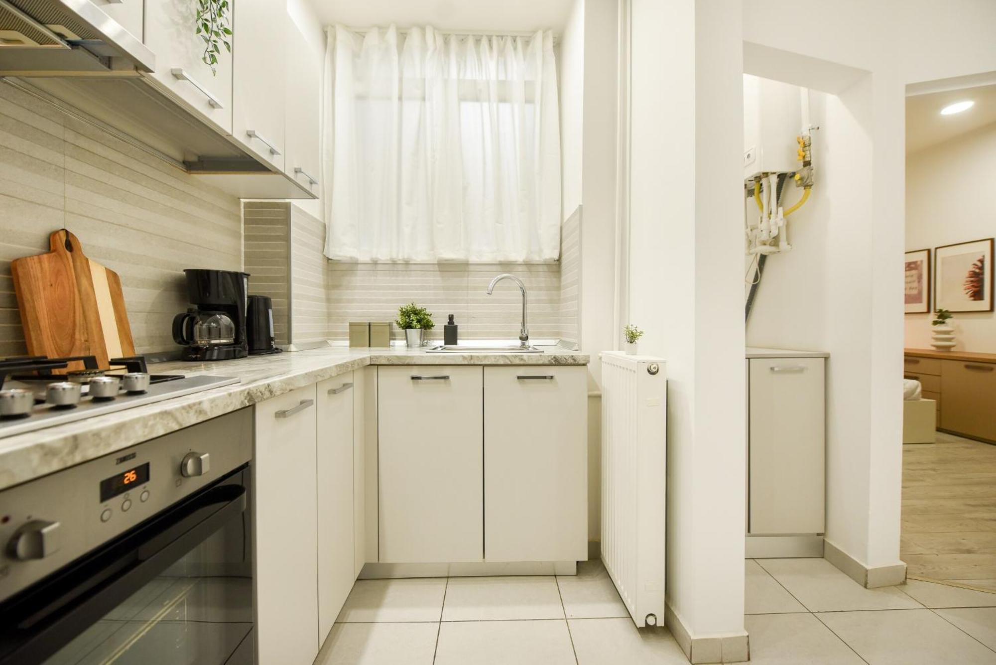 Ideal - Spacious & Modern Near Unirii Square Apartment Bukarest