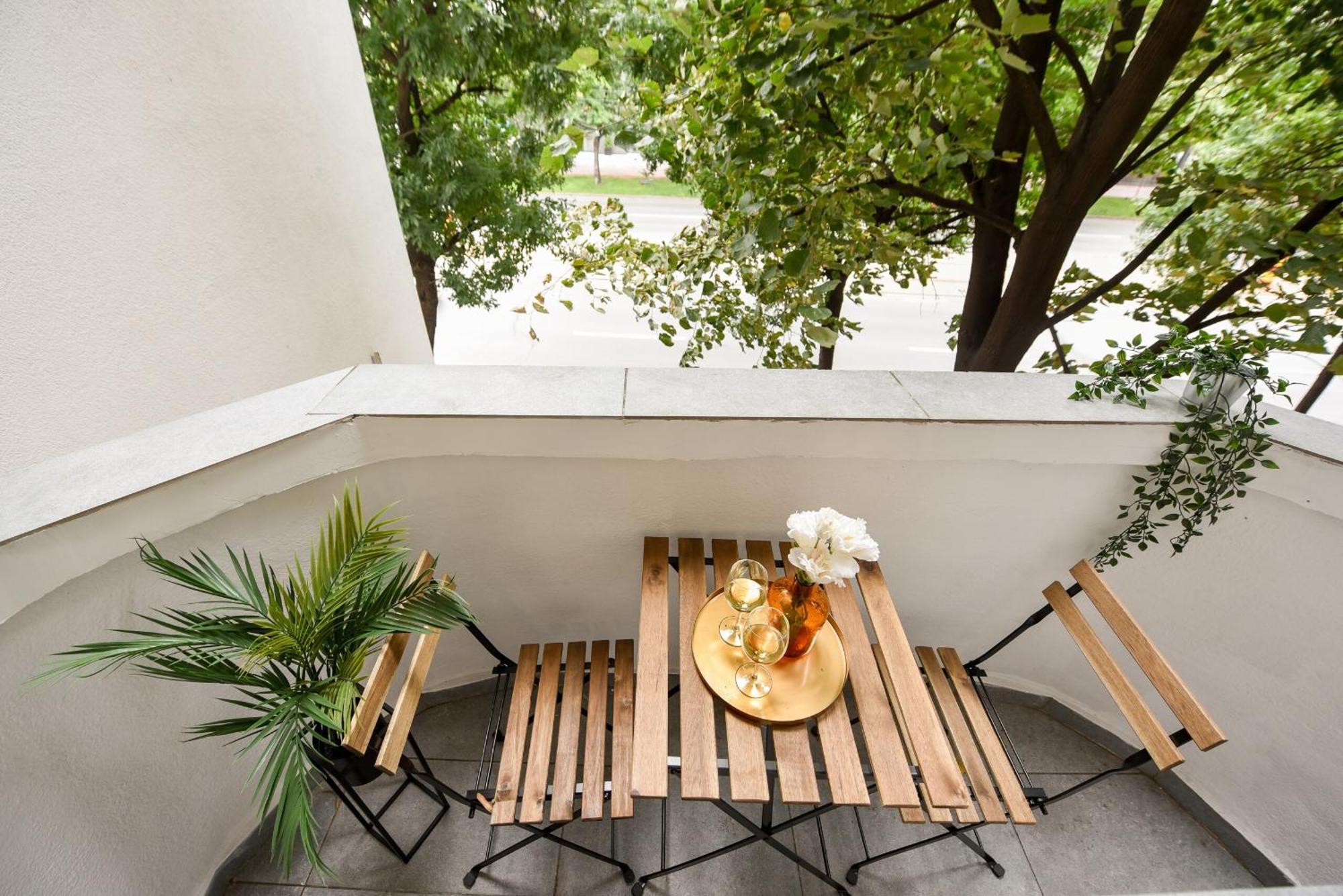 Ideal - Spacious & Modern Near Unirii Square